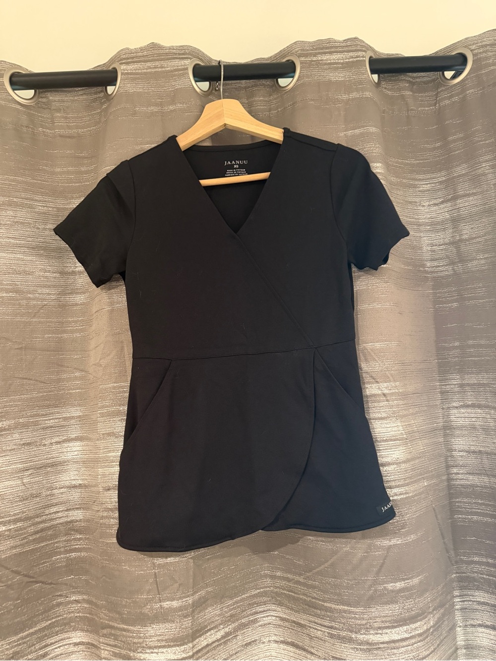 Jaanuu Black V‑Neck Short Sleeve Tunic Top - Picture 3 of 7